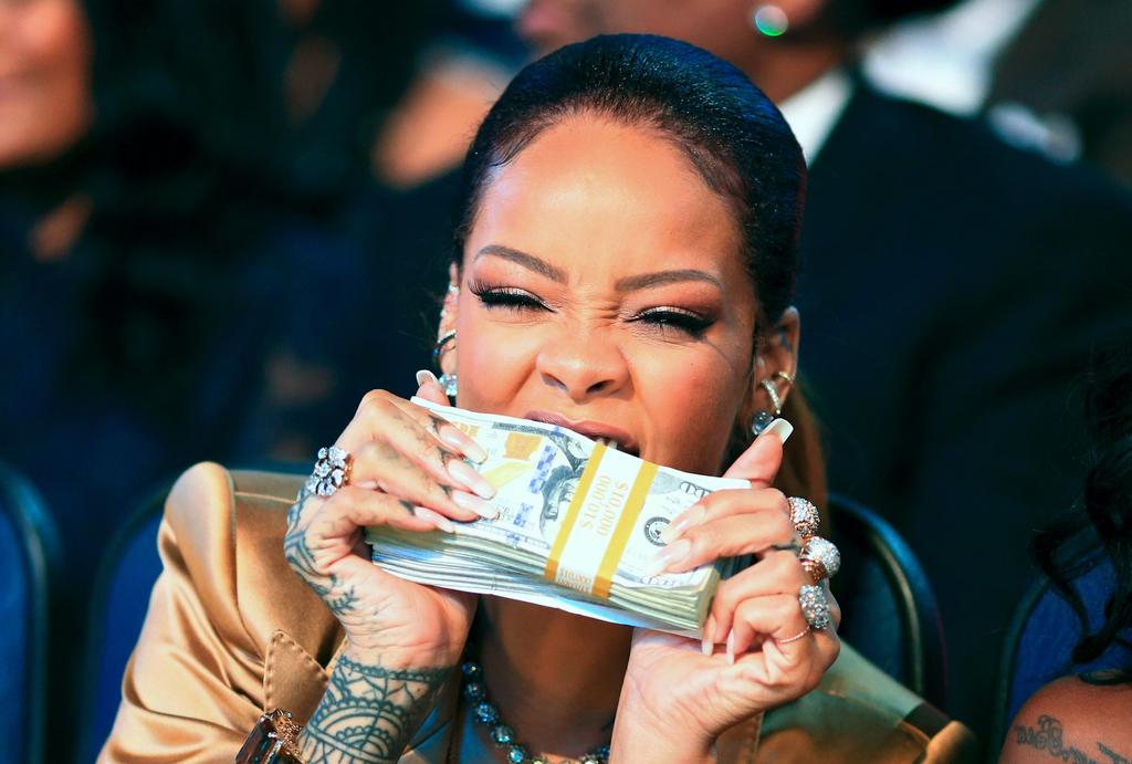 Rihanna se convierte en la artista musical más rica del mundo