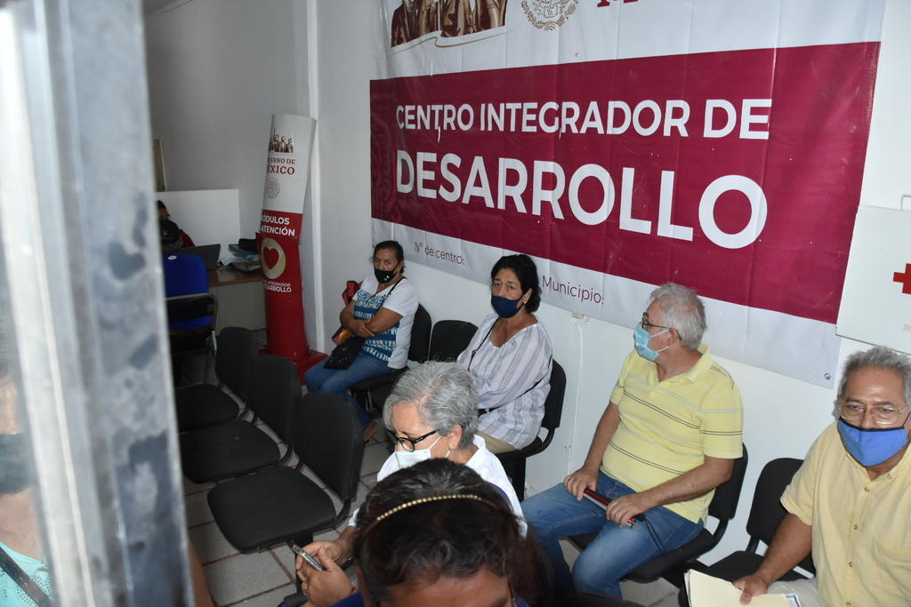 Por lluvias, ajustan sedes en Torreón para incorporarse a programa de Pensión de Adultos Mayores