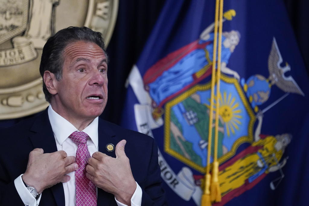 Legisladores de Nueva York le dan al gobernador Andrew Cuomo un plazo para presentar pruebas
