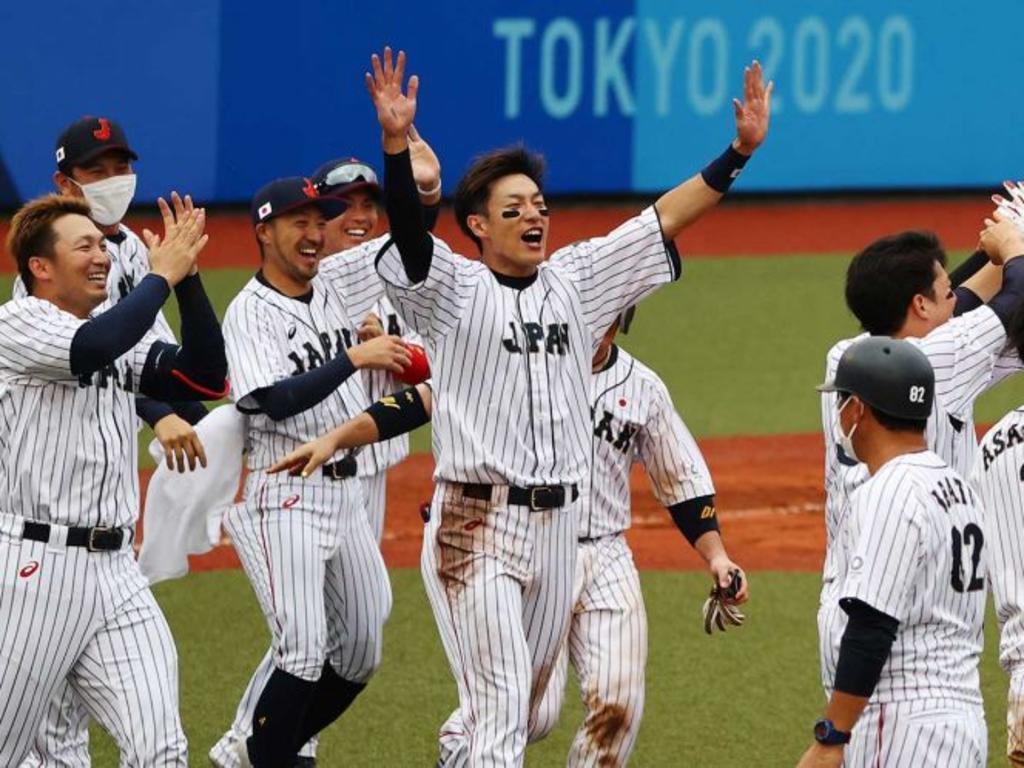 Japón vence 2-0 a EUA y conquista su primer oro olímpico en béisbol