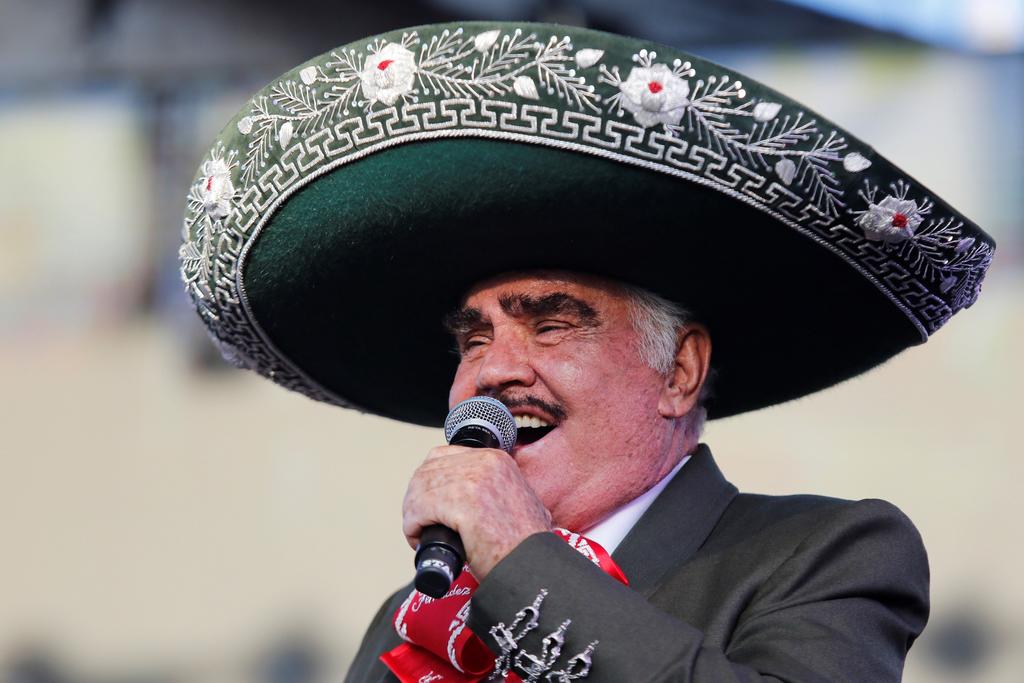 Vicente Fernández es reportado 'grave pero estable'