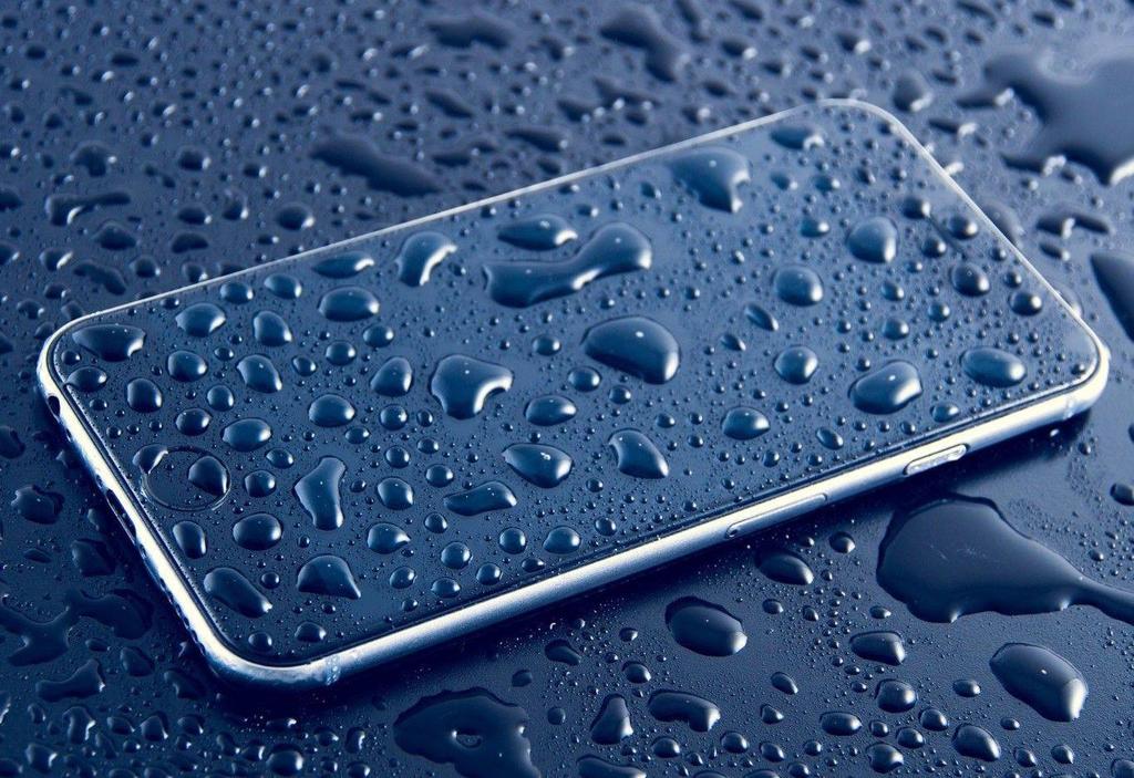 ¿Tu celular es resistente al agua? Descúbrelo con esta app