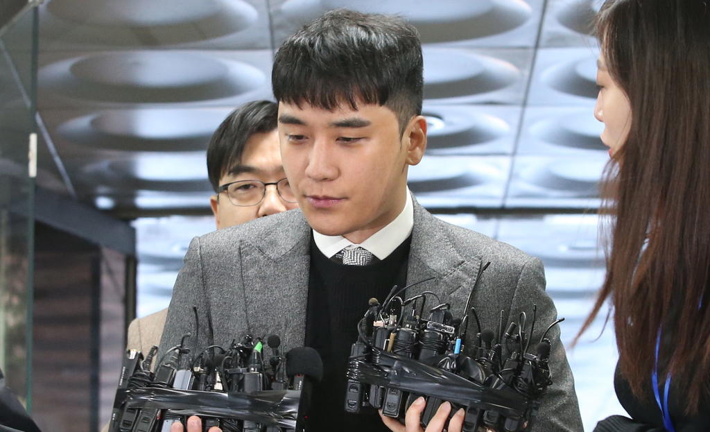 Seungri, exmiembro de la banda de K-pop Bigbang, es sentenciado a tres años de prisión