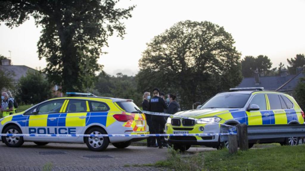 Un joven mata a tiros a cinco personas en las calles de un pueblo de Reino Unido