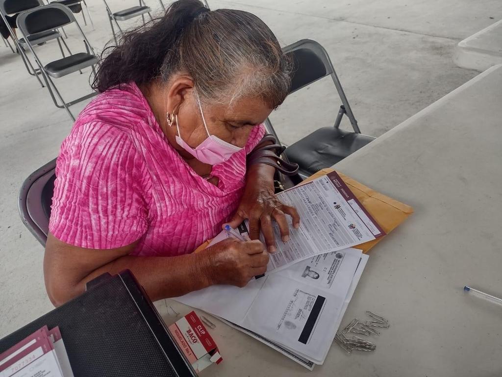 En total 535 adultos mayores están enlistados para pensión del bienestar en región Centro de Coahuila