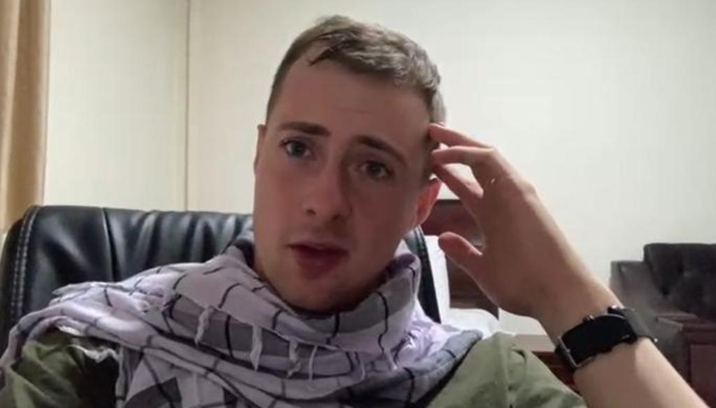 Estudiante británico 'atrapado' en Afganistán cuenta lo que ocurre en el país a través de redes sociales