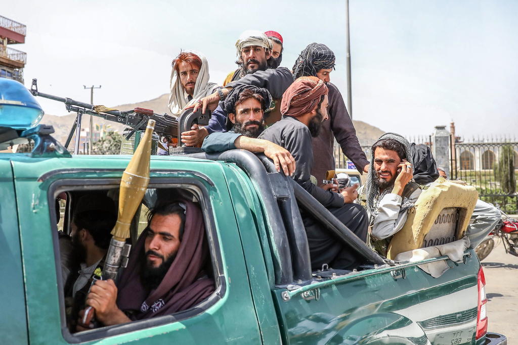 Estados Unidos afirma que la caída de Kabul no era inevitable; culpa a las fuerzas afganas