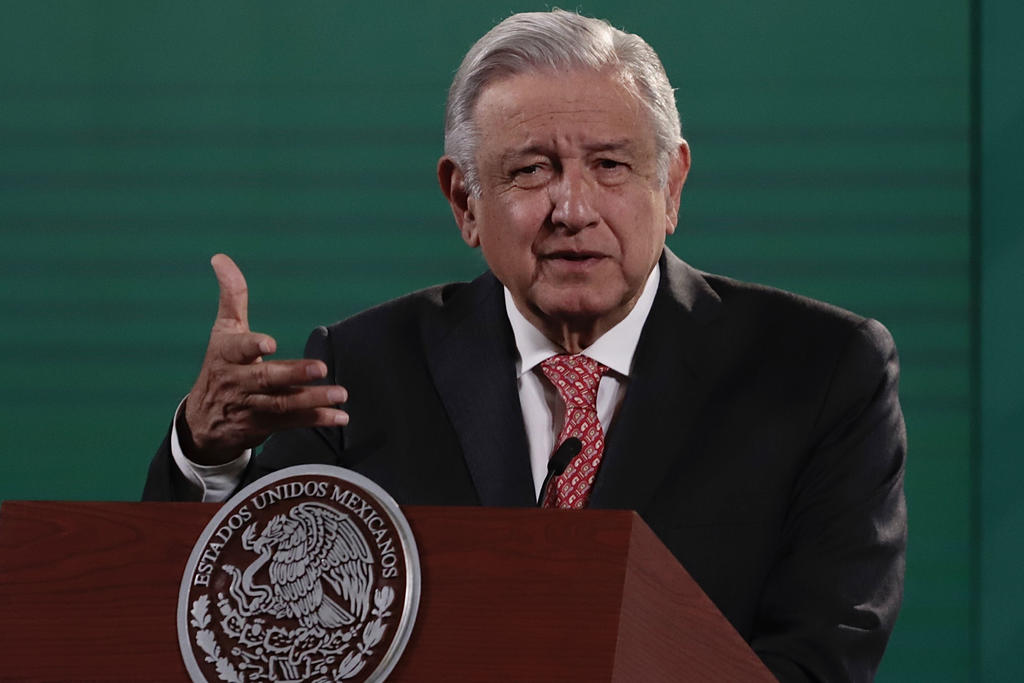 López Obrador critica a farmacéuticas por querer vender más dosis antiCOVID