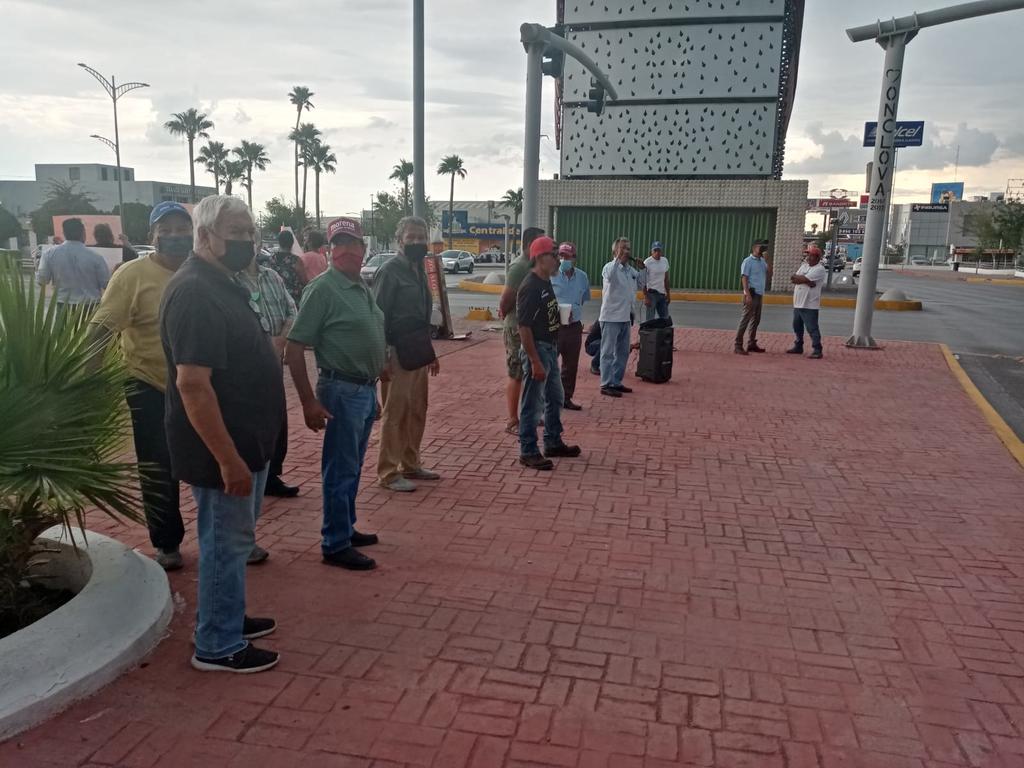 Militantes piden a Guadiana y a Salazar 'sacar las manos de Morena'