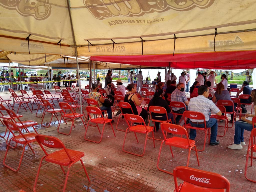 En tres horas y media se agotan vacunas antiCOVID para rezagados de 50 a 59 años de Torreón
