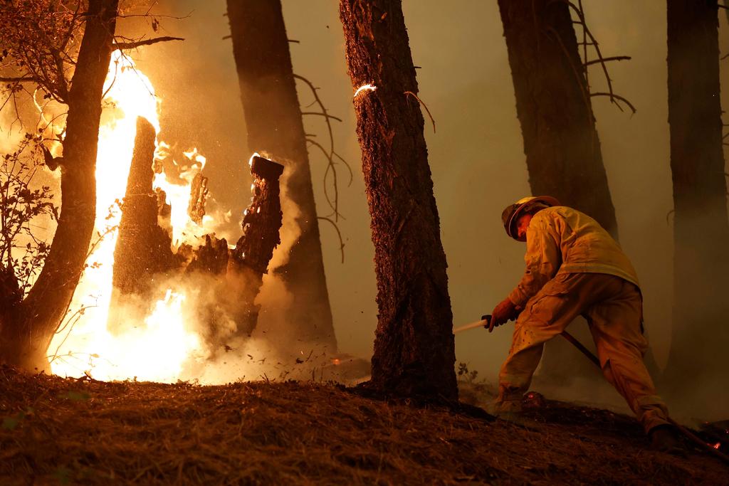 Un nuevo incendio multiplica su tamaño por 24 en las últimas horas en California