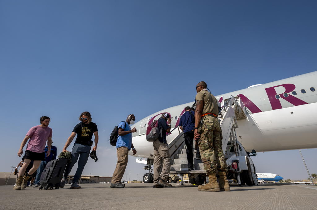 Estados Unidos ha sacado a 7 mil personas de Afganistán; abre más accesos a aeropuerto