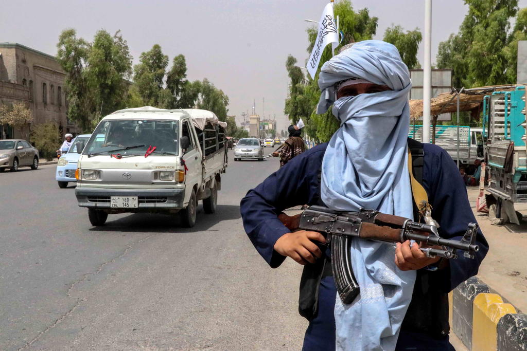 Los talibanes pasan de atacar a proteger a los chiíes durante su festividad en Afganistán