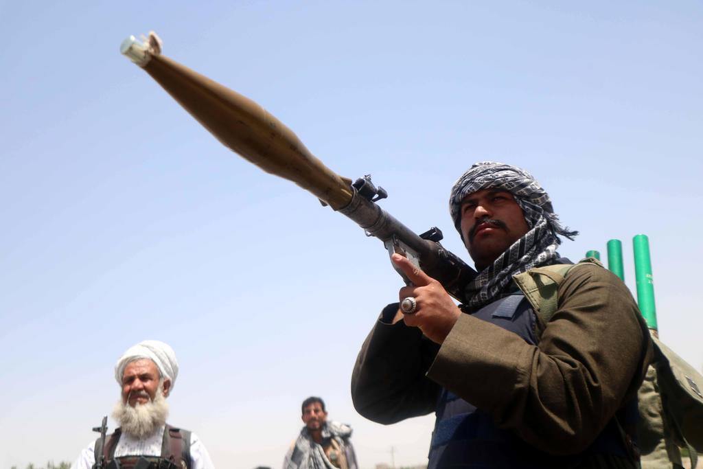 El armamento de Estados Unidos en manos de los talibanes; una amenaza para la paz mundial