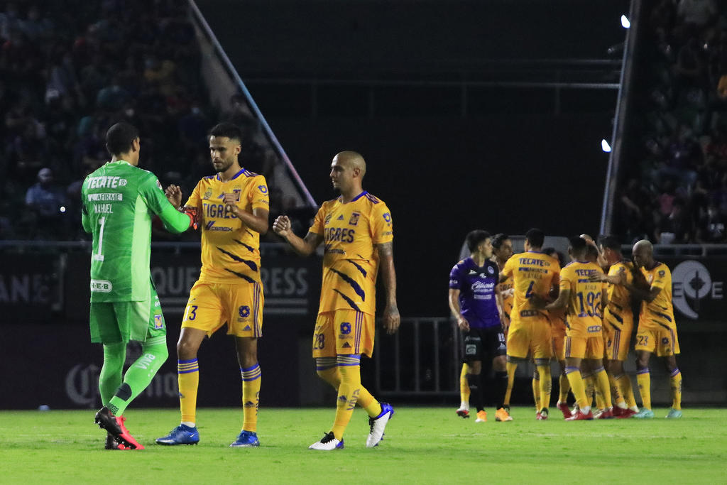 La reacción del 'Piojo' Herrera tras la salida de cuatro jugadores lesionado ante Mazatlán