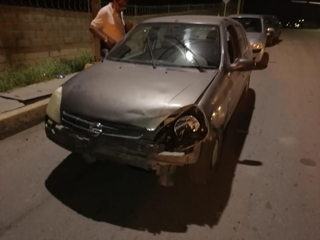Conductor ebrio provoca accidente en la colonia El Roble de Torreón