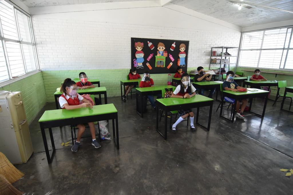 Regresan a clases presenciales 26 de 406 escuelas de la región Centro de Coahuila