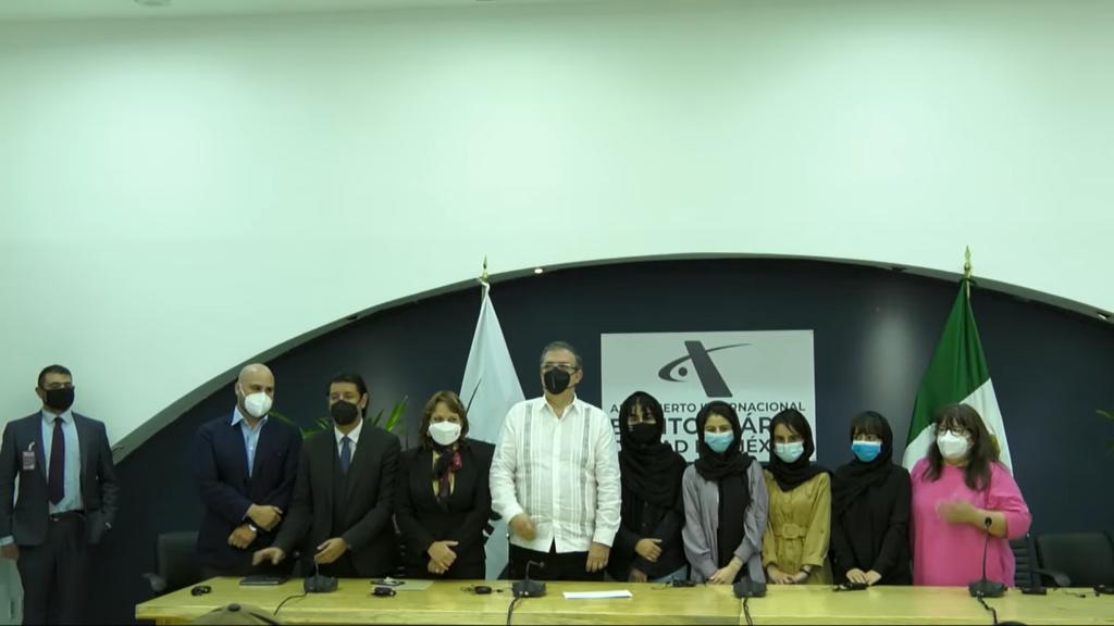 México recibe como refugiadas a integrantes del equipo femenil de robótica de Afganistán