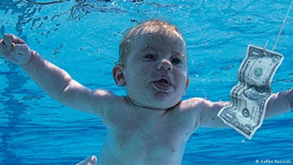 El bebé de 'Nevermind' demanda a Nirvana por pornografía infantil