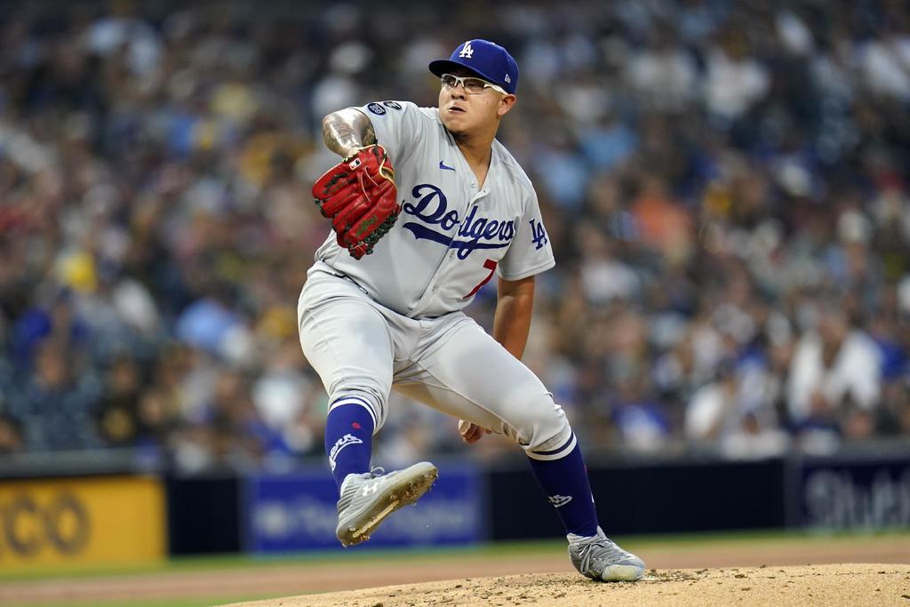 Julio Urías lleva a los Dodgers al triunfo sobre los Padres de San Diego