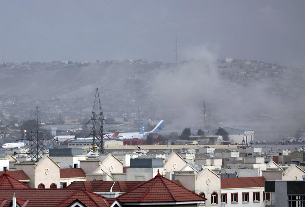 El Pentágono confirma que hay estadounidenses y civiles entre víctimas por explosiones en Kabul