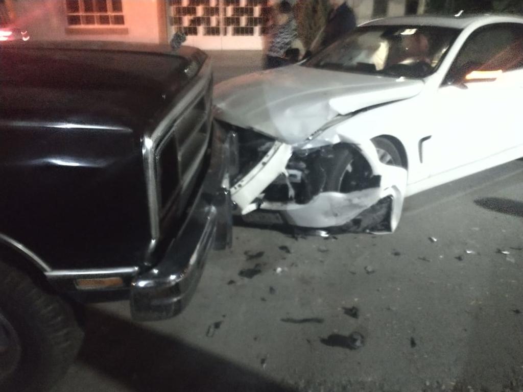Conductor ebrio provoca accidente en la colonia Estrella de Torreón