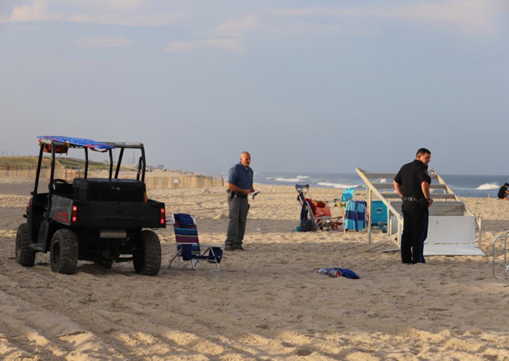 Rayo impacta en playa de Nueva Jersey y deja un fallecido y 7 heridos
