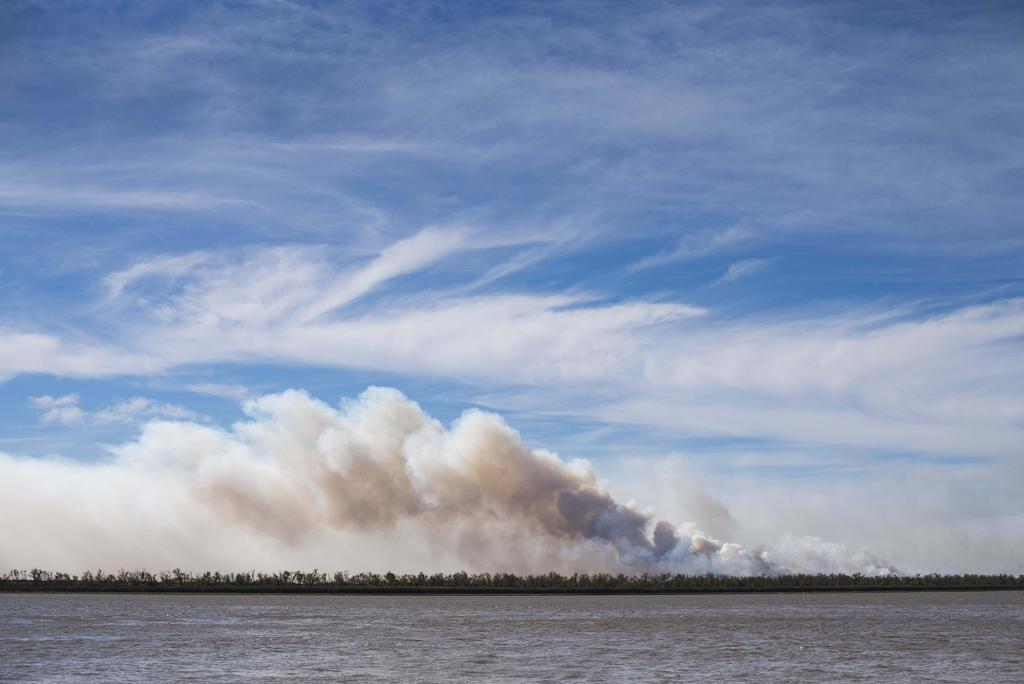 Incendios arrasan a islas del delta del río Paraná en Argentina