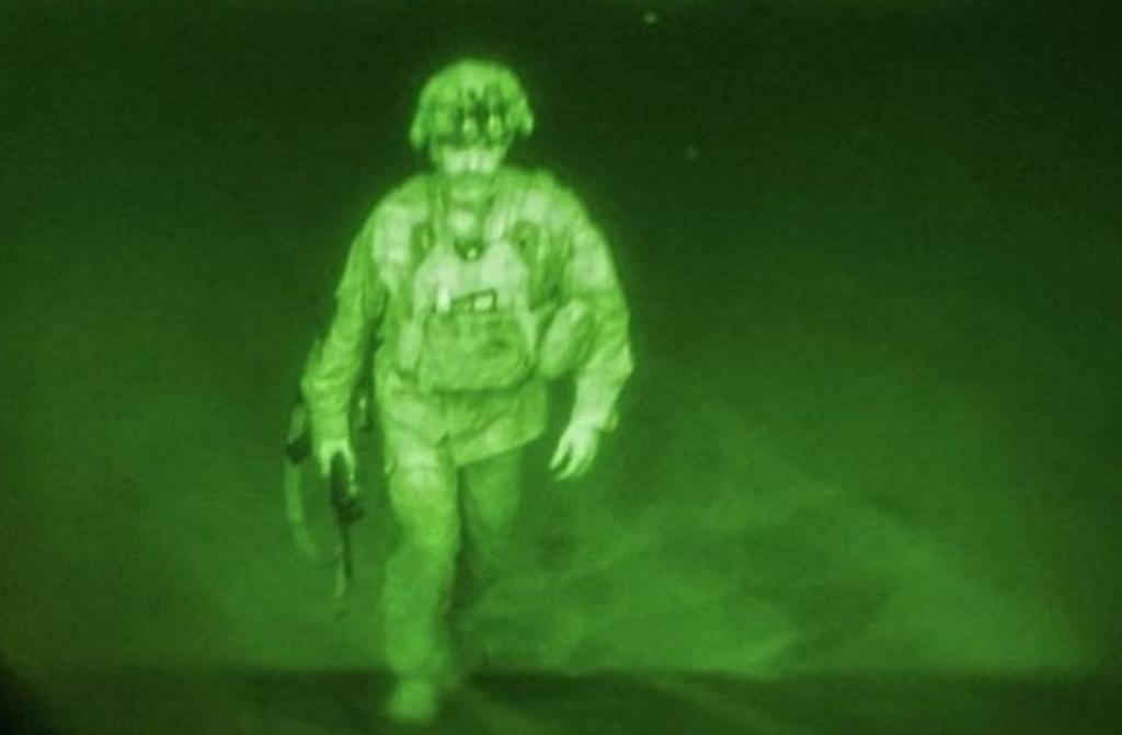 Fotografía de último soldado estadounidense en Afganistán se viraliza