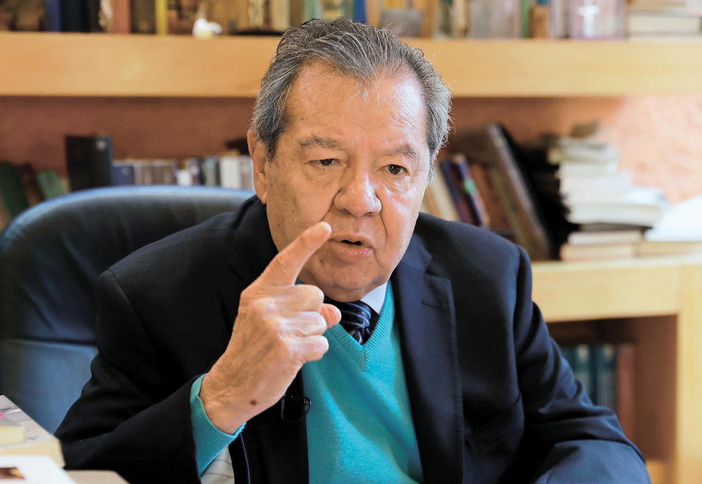 Muñoz Ledo advierte a mexicanos del 'megapresidencialismo'