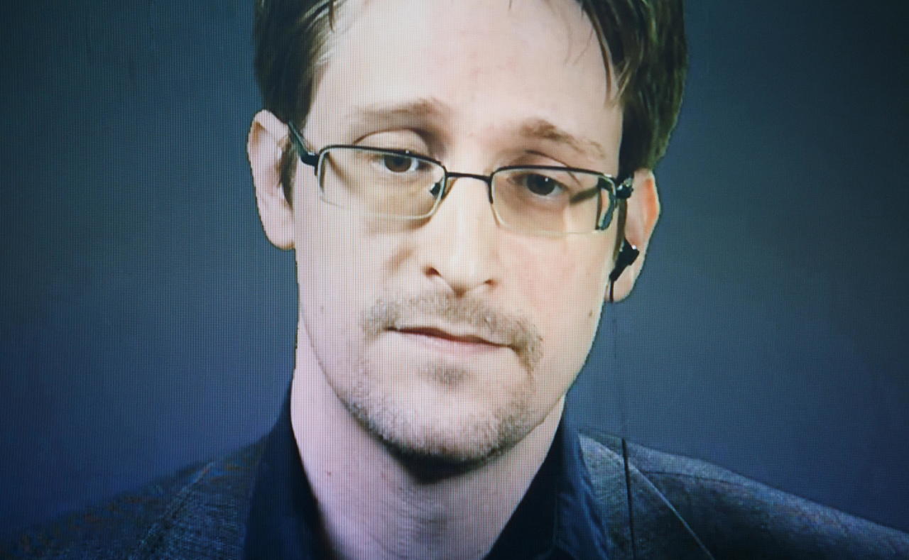 Edward Snowden advierte de una nueva herramienta de Apple para el rastreo de celulares