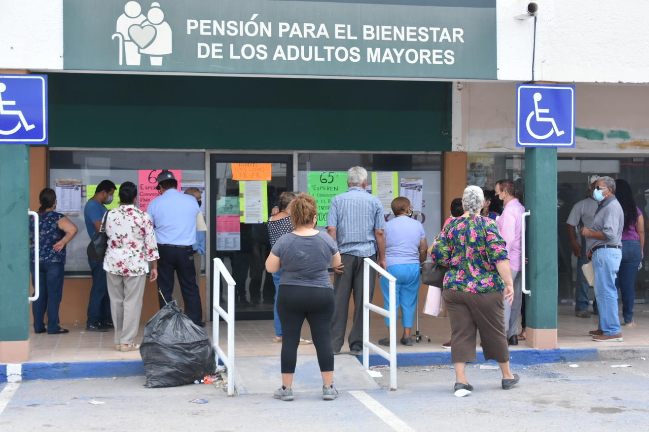 Son 300 adultos mayores los que no recibieron su pensión en Monclova