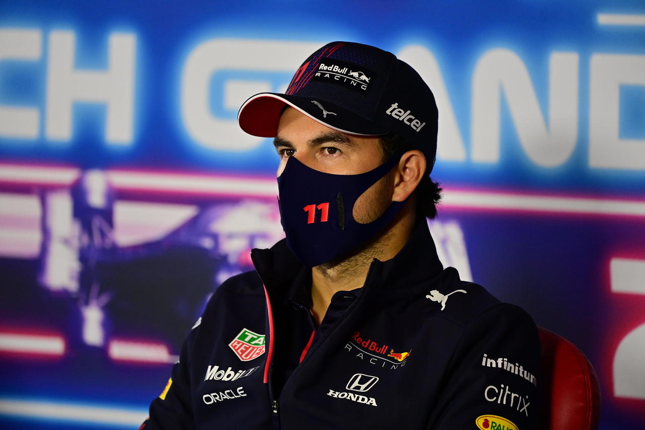 Por primera vez en la temporada Sergio 'Checo' Pérez queda eliminado del Gran Premio de los Países Bajos