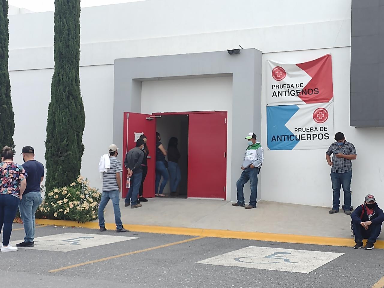 Hasta 70 pruebas COVID realiza a diario Cruz Roja en Saltillo