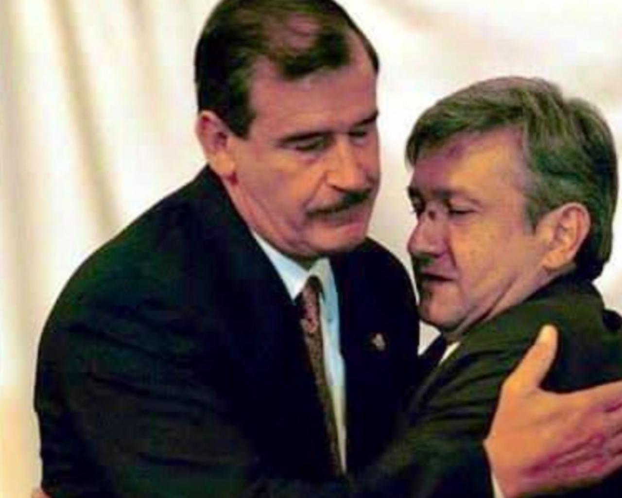 'Era chavo, inocente y bueno'; Vicente Fox reacciona a foto abrazado con AMLO