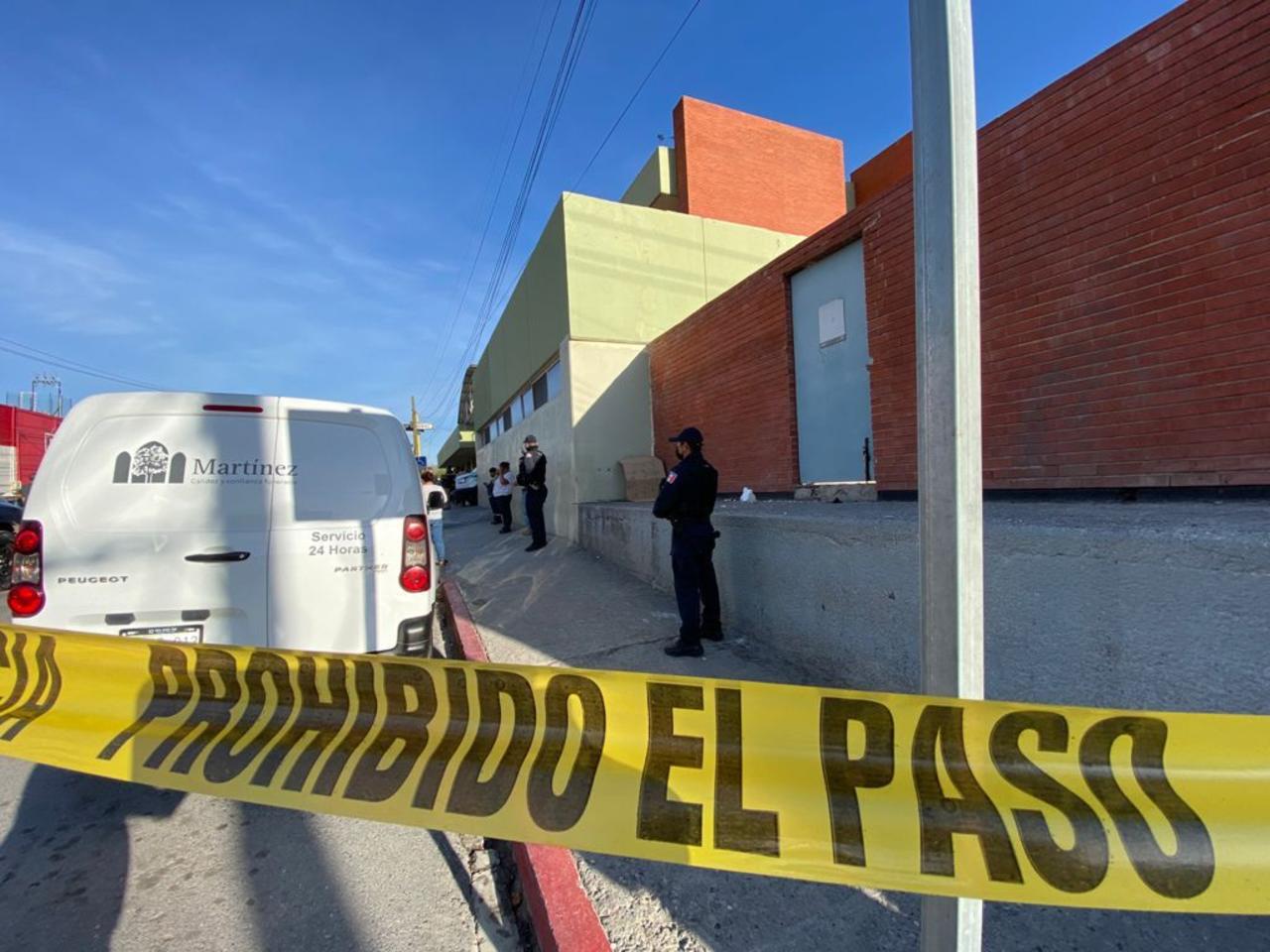 Adulto mayor muere al exterior del IMSS en Saltillo