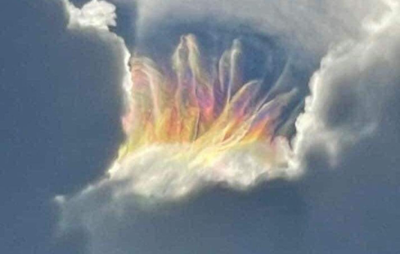 ¿El apocalipsis? Captan arcoíris de fuego en Florida