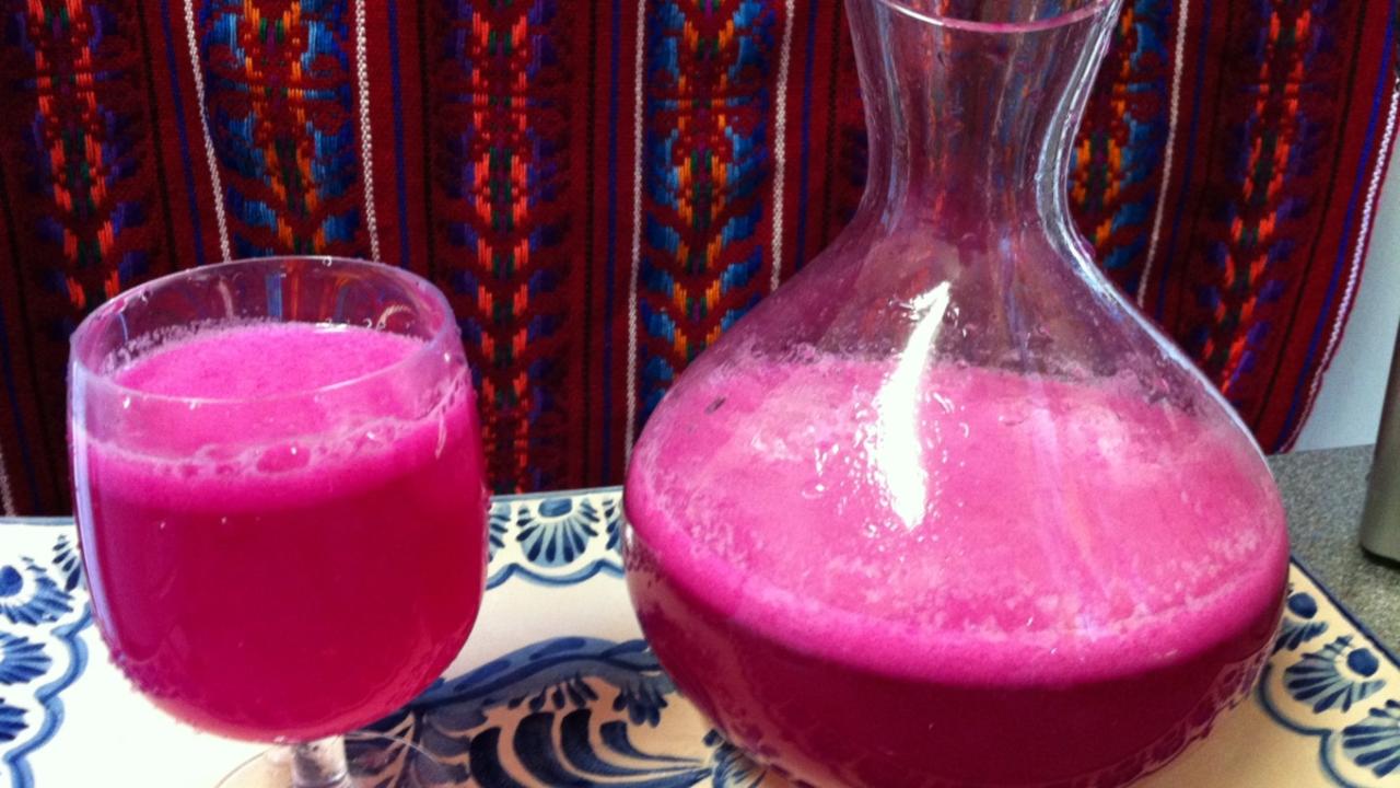 ¿Cómo se prepara el 'colonche'?, tradicional vino de tuna