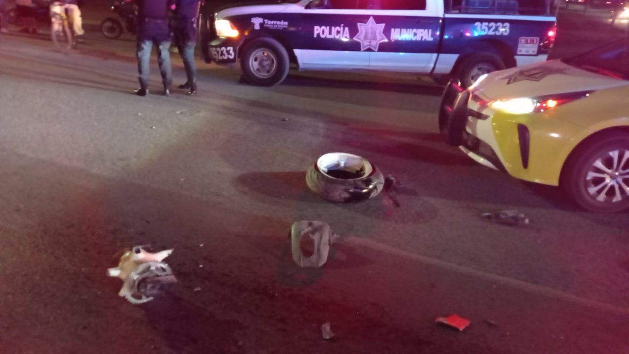 Motociclista muere tras ser arrollado por un tráiler en Torreón