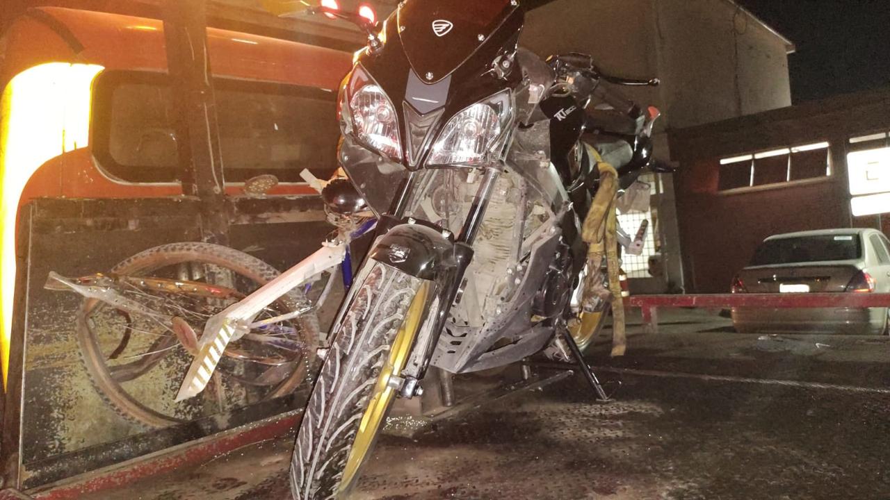 Motociclista arrolla a mujer en la colonia Elsa Hernández de Torreón