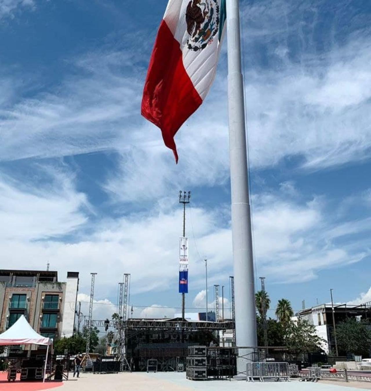 Autoridades reforzarán vigilancia vial por puente 'patrio' en Torreón