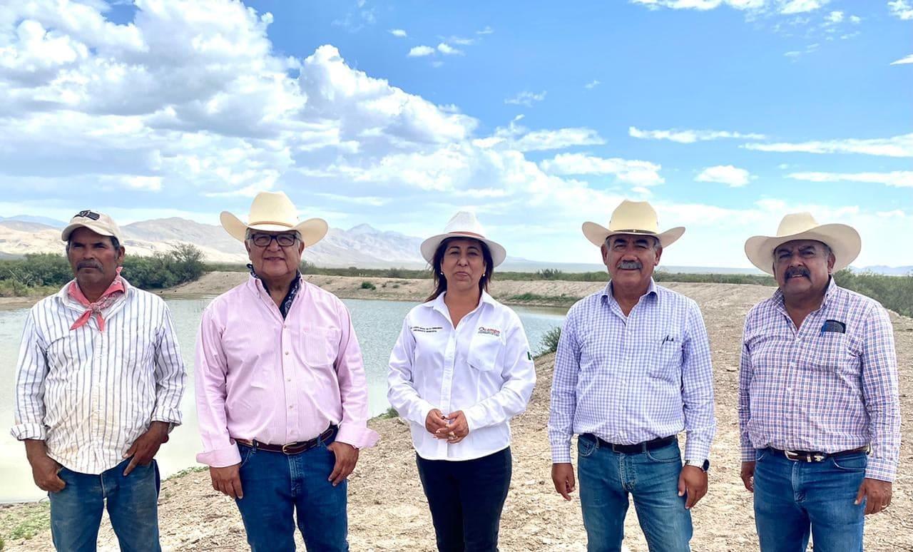 Secretario de Desarrollo Rural y alcaldesa de Ocampo recorren la Puerta del Desierto