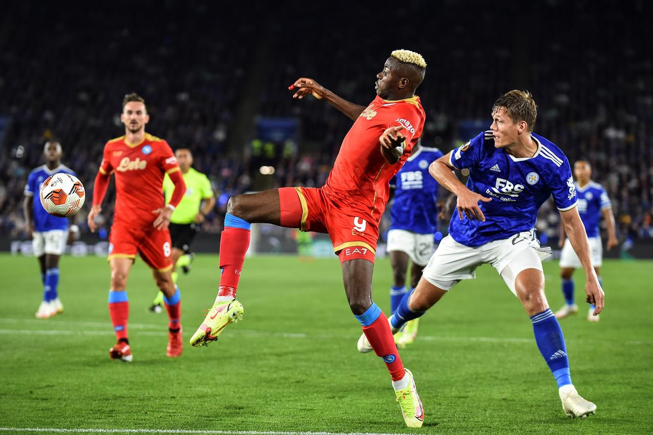 Leicester City empate frente al Napoli en Liga Europa