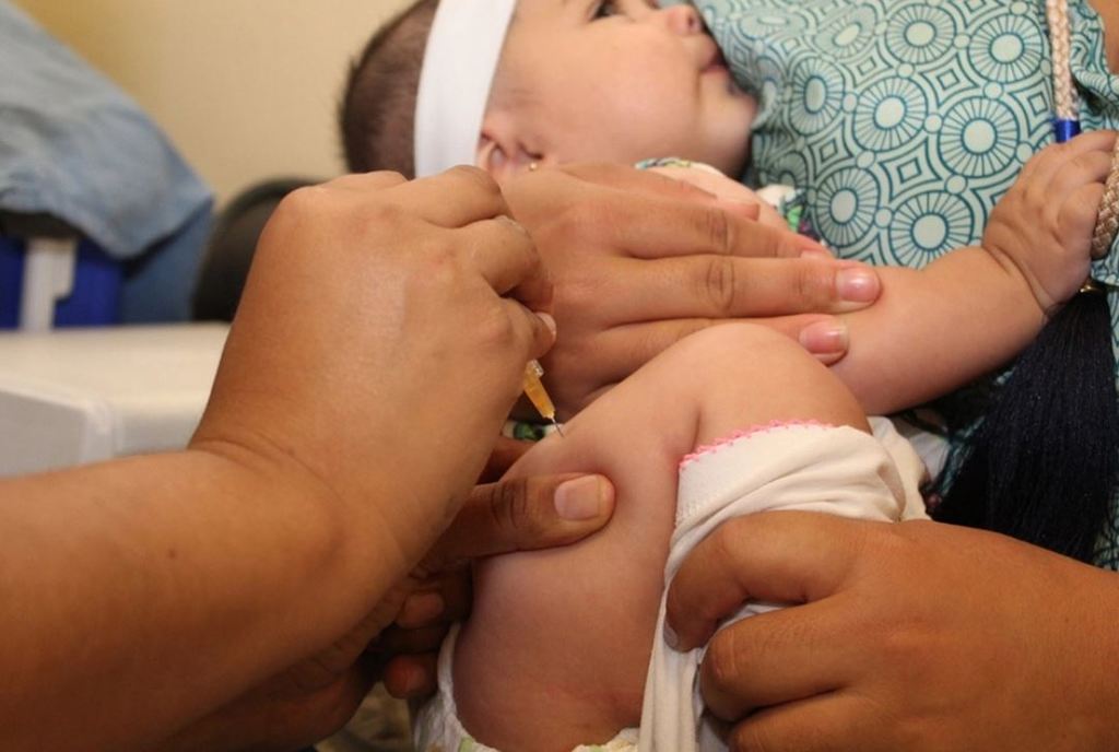 IMSS en Coahuila cuenta con vacunas BCG contra la tuberculosis