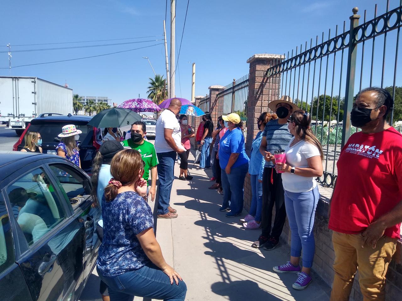 Maestros protestan en Torreón para exigir pago de Bono de Apoyo a la Economía Familiar