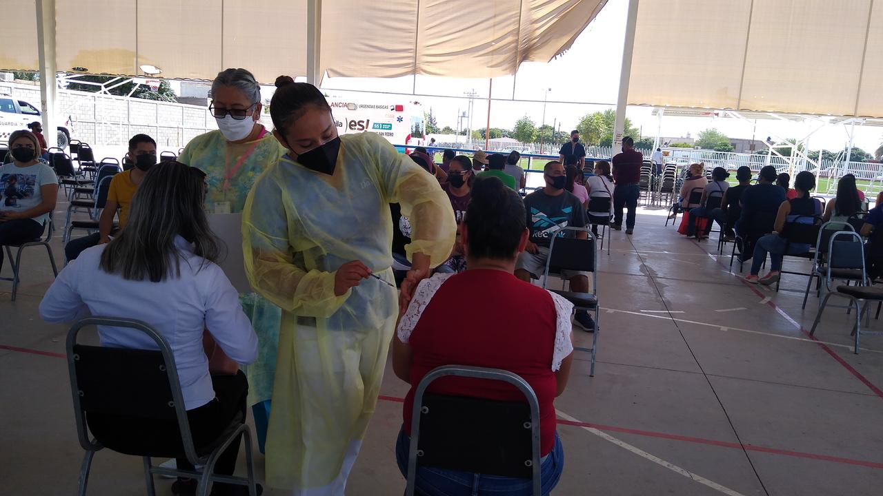 En San Pedro realizan jornada de segunda vacunación antiCOVID para personas de 30 a 39 años