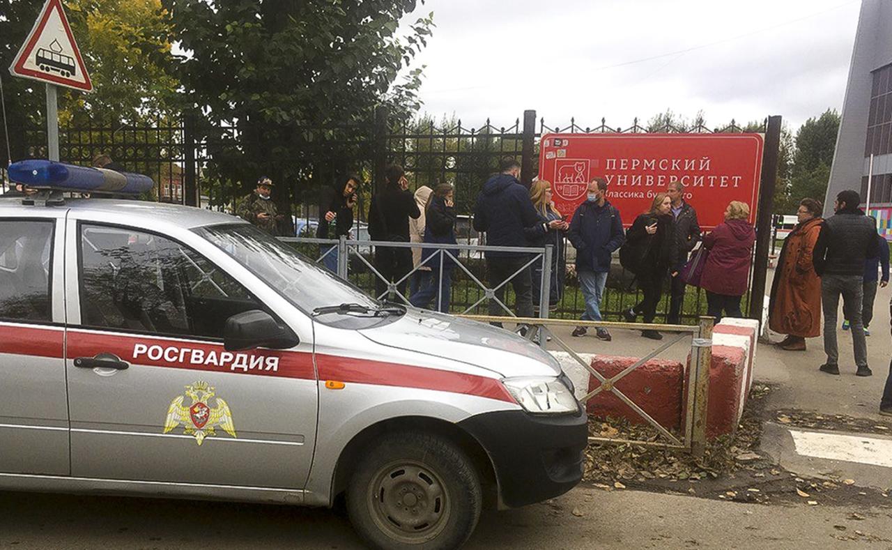 Al menos 8 muertos y 24 heridos en un tiroteo en una universidad de Rusia