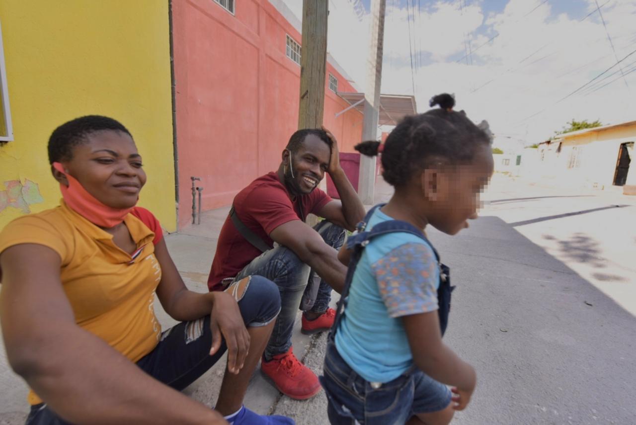  Once migrantes haitianos llegan a Centro de Día 'Jesús Torres' de Torreón