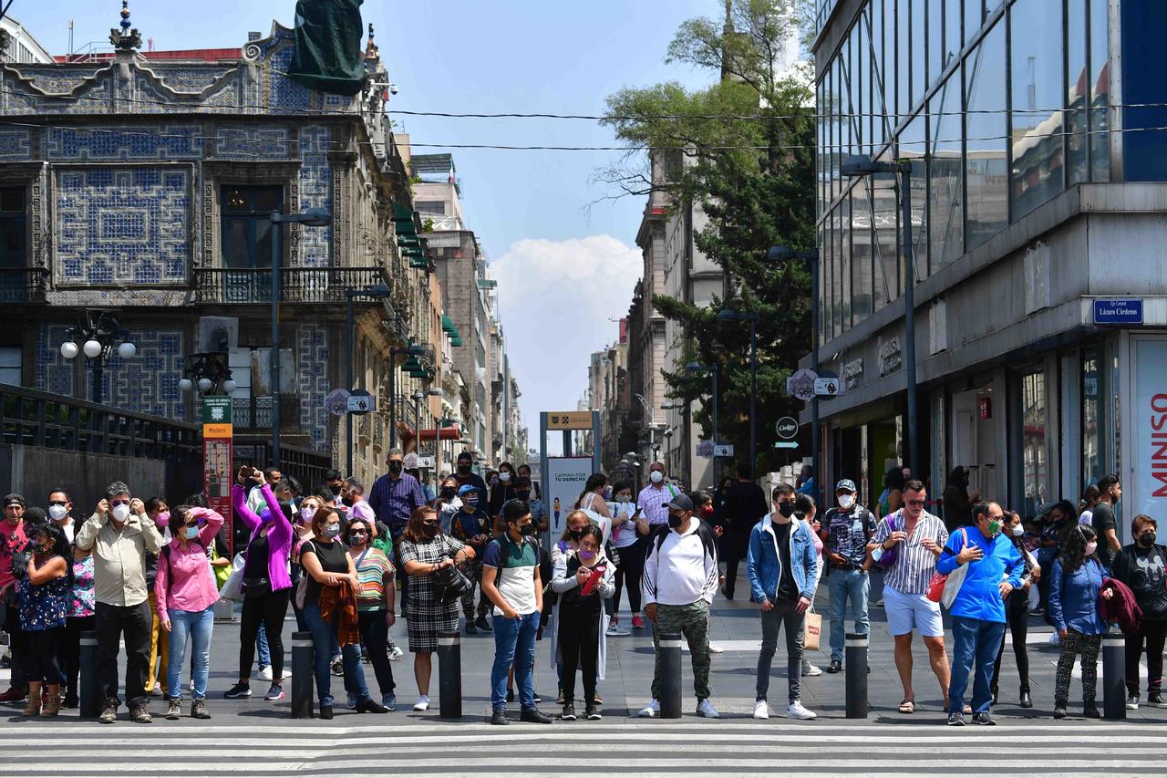 México suma 10 mil 139 nuevos contagios de COVID