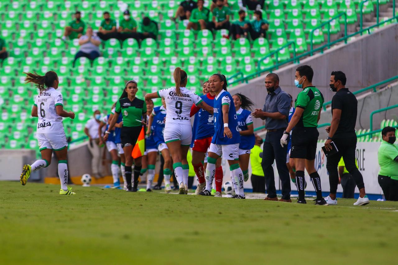 Guerreras del Santos Laguna y Rayadas igualan en Estadio Corona
